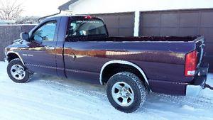 Dodge Ram  SLT 4x4 Truck