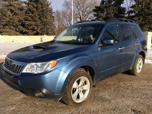 Subaru Forester, LIMITED, AUTO, AWD, LEATHER, ROOF,