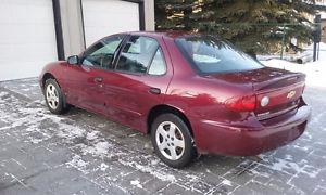 LOW KMS, CLEAN.  Chevrolet Cavalier Sedan