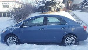  Toyota Yaris, Remote starter, DVD, Bluetooth &Backup