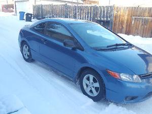  Honda Civic Sedan- Excellent shape- Clean- Automatic