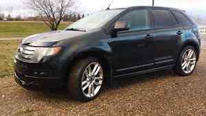 NIce!!  Ford Edge Loaded Sport AWD! Financing, Trades?