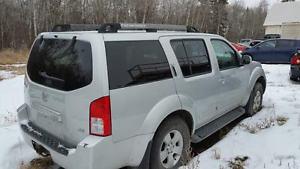  Nissan Pathfinder (Project or Parts)