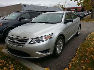  Ford Taurus SE Sedan