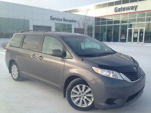  Toyota Sienna LE 7 Passenger AWD, Pwr Sliding Doors,