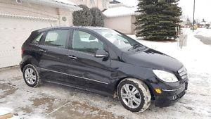  Mercedes-Benz B-Class 200 TURBO Hatchback