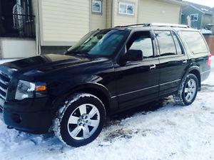  Ford Expedition Limited 4x4 SUV, Crossover