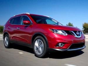  Nissan Rogue SV w/Moonroof & Technology Package