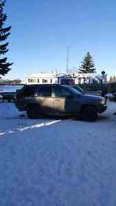  Jeep Grand Cherokee Overland