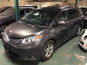  Toyota Sienna