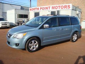  Volkswagen Routan SEL Premium