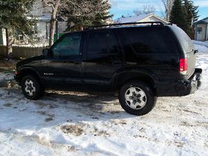  Chevrolet Blazer LS SUV, Crossover