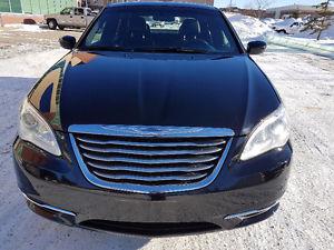  Chrysler 200 LX LEATHER MICHELIN. LOW KM`S. LOWEST