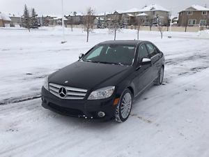  Mercedes-Benz's Matic *AWD* excellent condition **