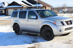  Nissan Pathfinder SE SUV, Crossover