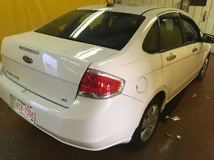  Ford Focus SE Sedan