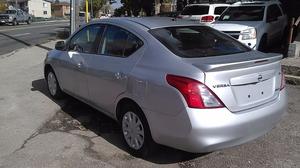  Nissan Versa