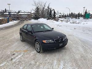  BMW 330 XI 3series fully loaded AWD **great condition