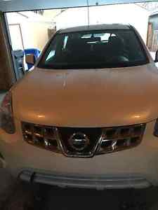  Nissan Rogue LOW KMS****