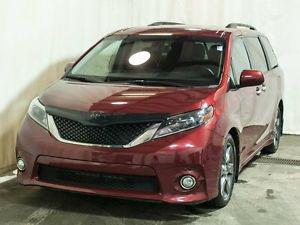  Toyota Sienna SE 7-Passenger Van w/ Leather, Bluetooth,