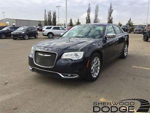  Chrysler 300C Platinum. AWD, bluetooth.