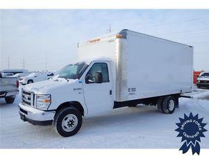  Ford E-450 Super Duty 16 ft Cube Van, 5.4L V