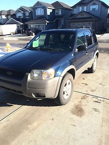 Ford Escape XLT (fully loaded)
