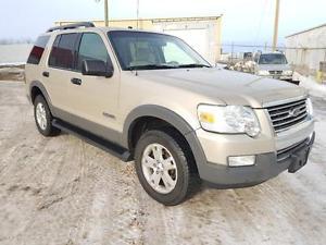 ***7 PASSENGER**FORD EXPLORER***4X4*LEATHER*SUNROOF**