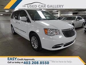  Chrysler Town & Country Touring-leather, Nav, DVD,