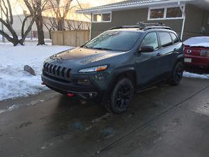 FULLY LOADED -  Jeep Cherokee Trailhawk SUV, AWD