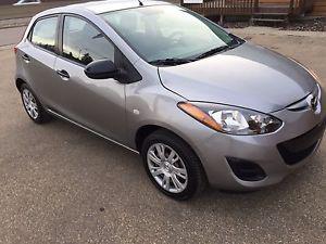  MAZDA 2 LIKE NEW ONE OWNER SUPER CLEAN
