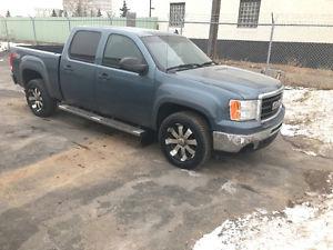  GMC Sierra  Sle Pickup Truck