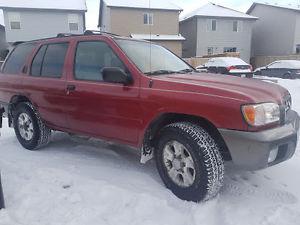 ~STRONG RUNNING NISSAN PATHFINDER 4x4 -CLEAN-NO LEAKS OR