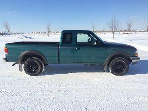 Ford ranger 4x4 mint condition/ low km