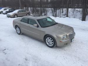  Chrysler 300 Limited, Only  km, new cond