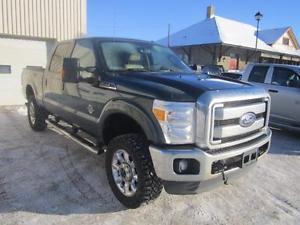  Ford Super Duty F-350 SRW Lariat