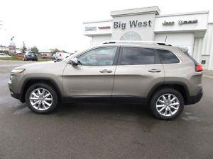  Jeep Cherokee Limited 3.2L V6 leather / sunroof /
