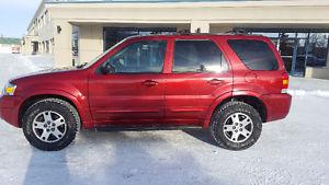  Ford Escape LIMITED 4WD MINT SUV, Crossover