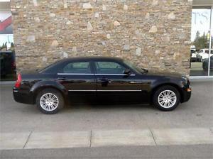  Chrysler 300 Touring LEATHER MOONROOF LOW KM'S NICE