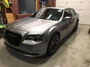  Chrysler 300S - Near perfect condition
