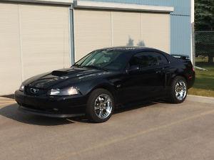 Ford Mustang gt Coupe (2 door)