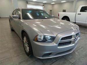  Dodge Charger SE **LIKE NEW CONDITION**