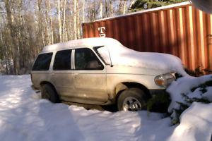  Ford Explorer SUV, HAS TIMING ISSUE