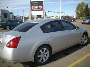  Nissan Maxima SE Sedan