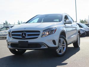  Mercedes-Benz GLA 250 Luxury! Sunroof! Heated Seats!