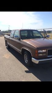  GMC 2WD MINT condition!! Only kms