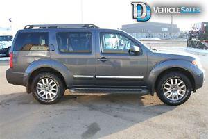  Nissan Pathfinder LE (A5), 4x4, Moonroof, Command