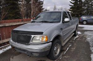  Ford F-150 SuperCrew TRITON Pickup Truck