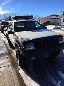  Jeep Grand Cherokee Lifted!!!