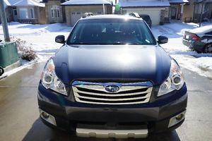 Subaru Outback 2.4i, Leather, 2-Ways Remote, Winter Tires